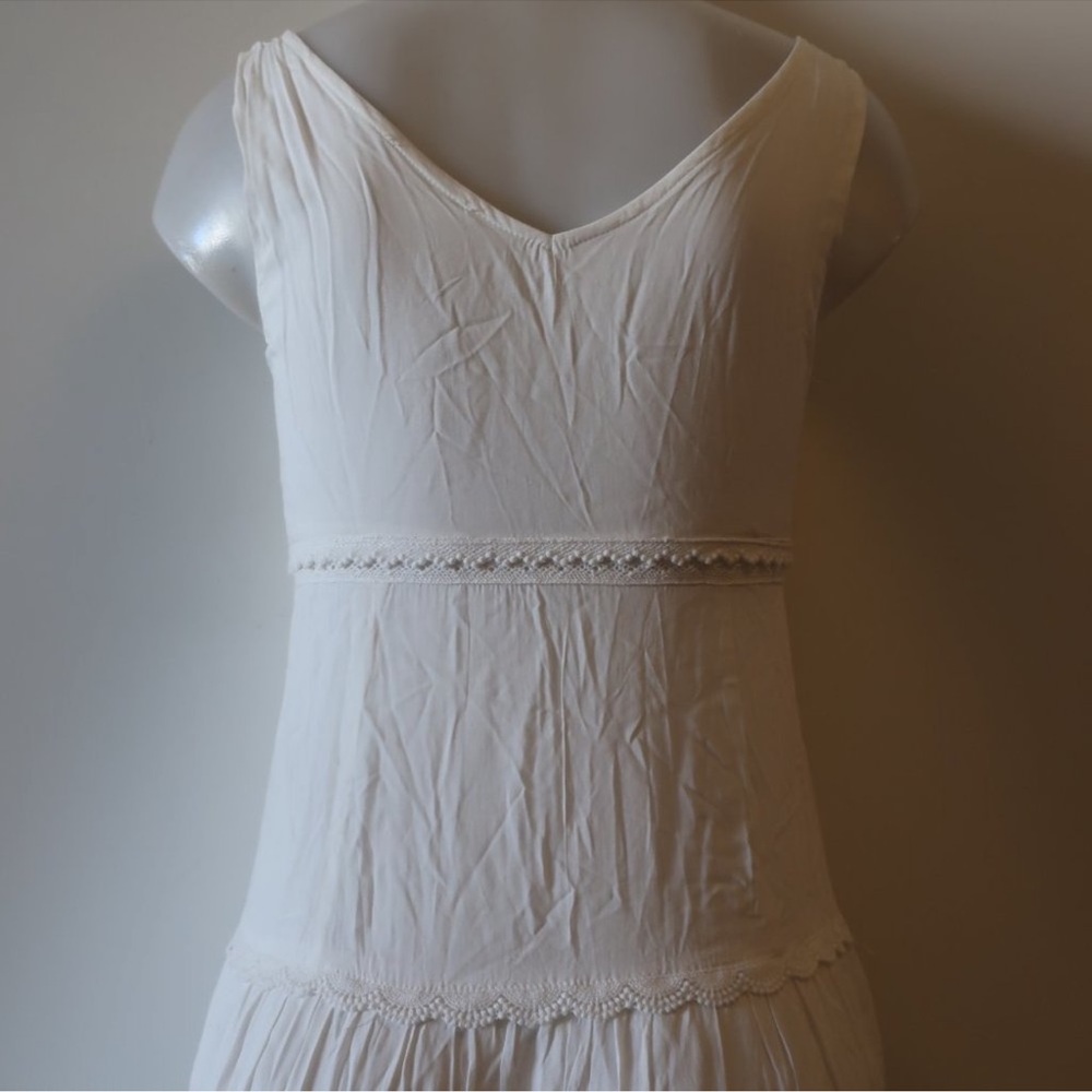 NWOT Chicwish White Midi Dress - Picture 8 of 9